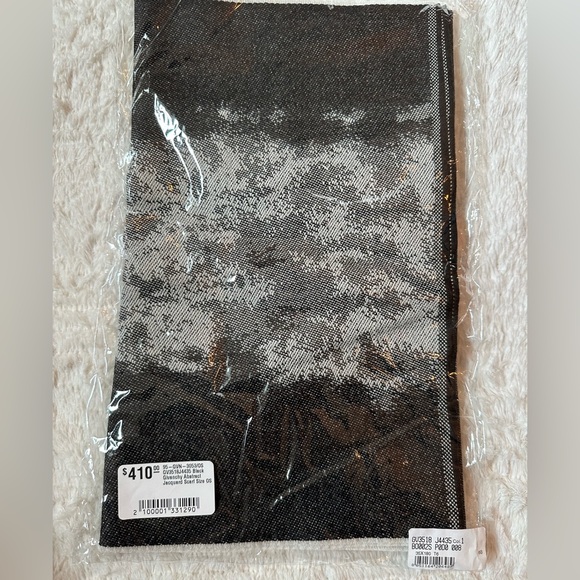 Givenchy Abstract Jacquard Scarf - Picture 5 of 5